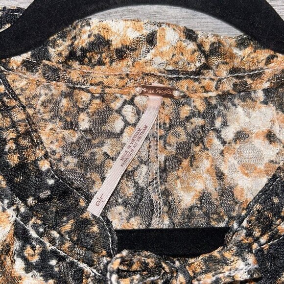 Free People Out For The Night in Snake Combo Sheer Pullover Chic Blouse Large - Picture 8 of 10